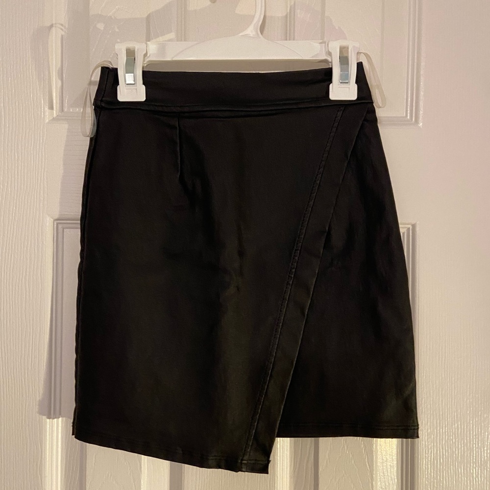 Black (fake) Leather Skirt